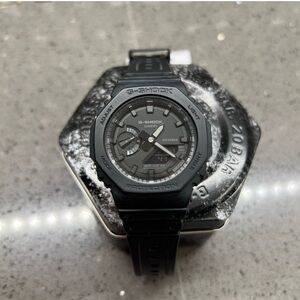 New in the case! Casio G-Shock Matte Black Analog-Digital Watch GA2100-1A1